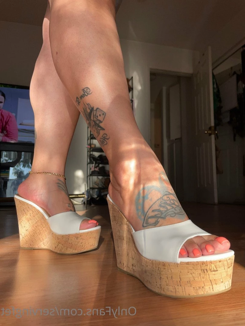 SERVINGBAREFEET [ servingfet ] Onlyfans leaked photo 5092672 on Hotleaks.tv