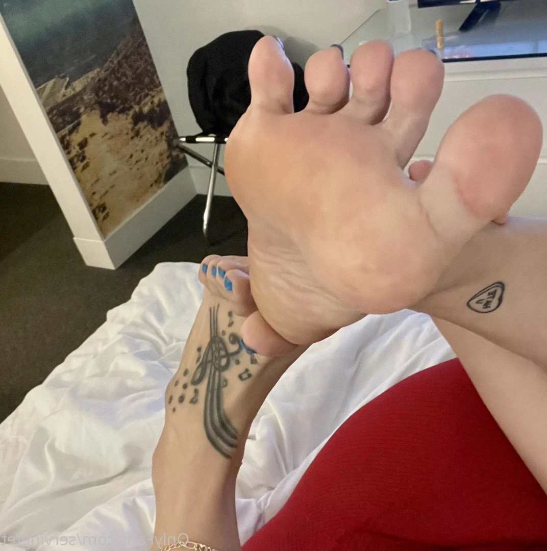 SERVINGBAREFEET [ servingfet ] Onlyfans leaked photo 5092980 on Hotleaks.tv