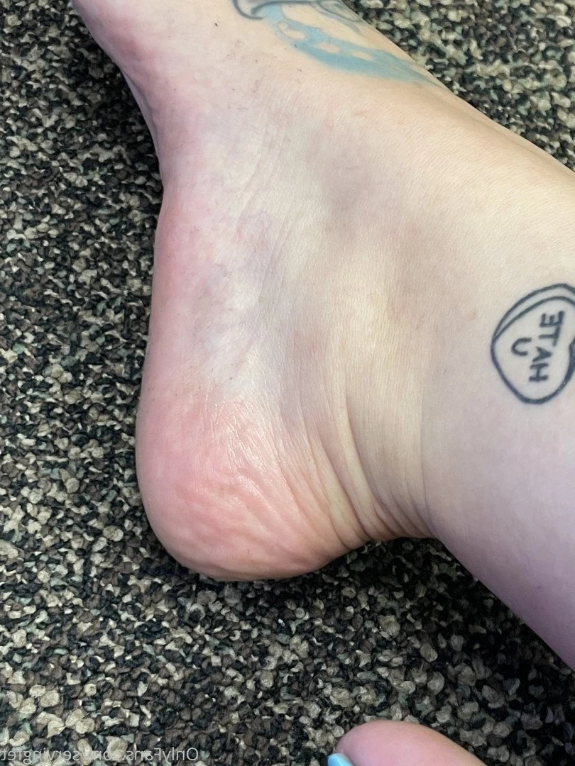 SERVINGBAREFEET [ servingfet ] Onlyfans leaked photo 5093134 on Hotleaks.tv