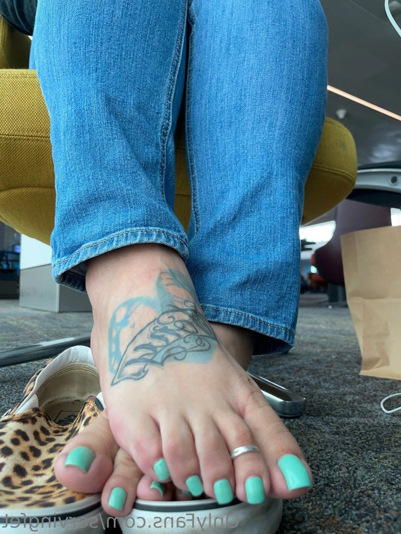 SERVINGBAREFEET [ servingfet ] Onlyfans leaked photo 5093199 on Hotleaks.tv