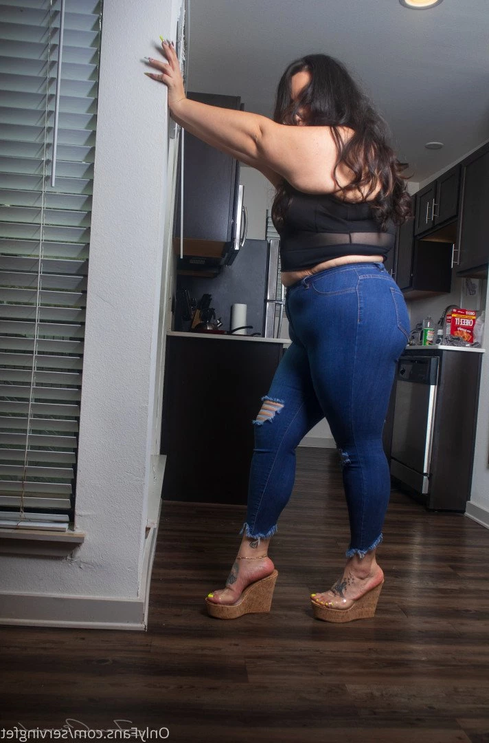 SERVINGBAREFEET [ servingfet ] Onlyfans leaked photo 5093247 on Hotleaks.tv