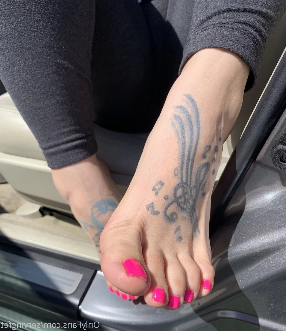 SERVINGBAREFEET [ servingfet ] Onlyfans leaked photo 5093338 on Hotleaks.tv