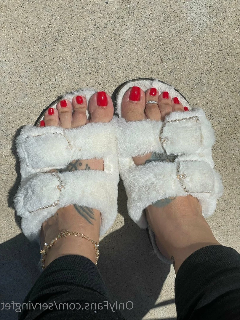 SERVINGBAREFEET [ servingfet ] Onlyfans leaked photo 5093602 on Hotleaks.tv