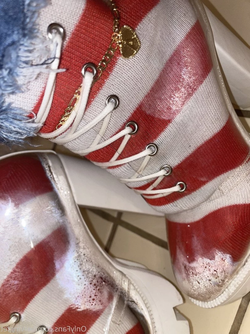 SERVINGBAREFEET [ servingfet ] Onlyfans leaked photo 5093662 on Hotleaks.tv