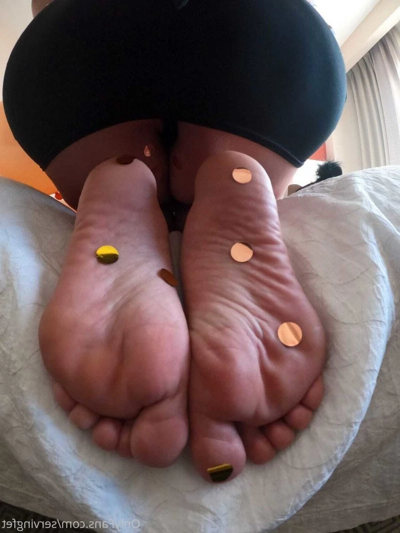 SERVINGBAREFEET [ servingfet ] Onlyfans leaked photo 5093965 on Hotleaks.tv
