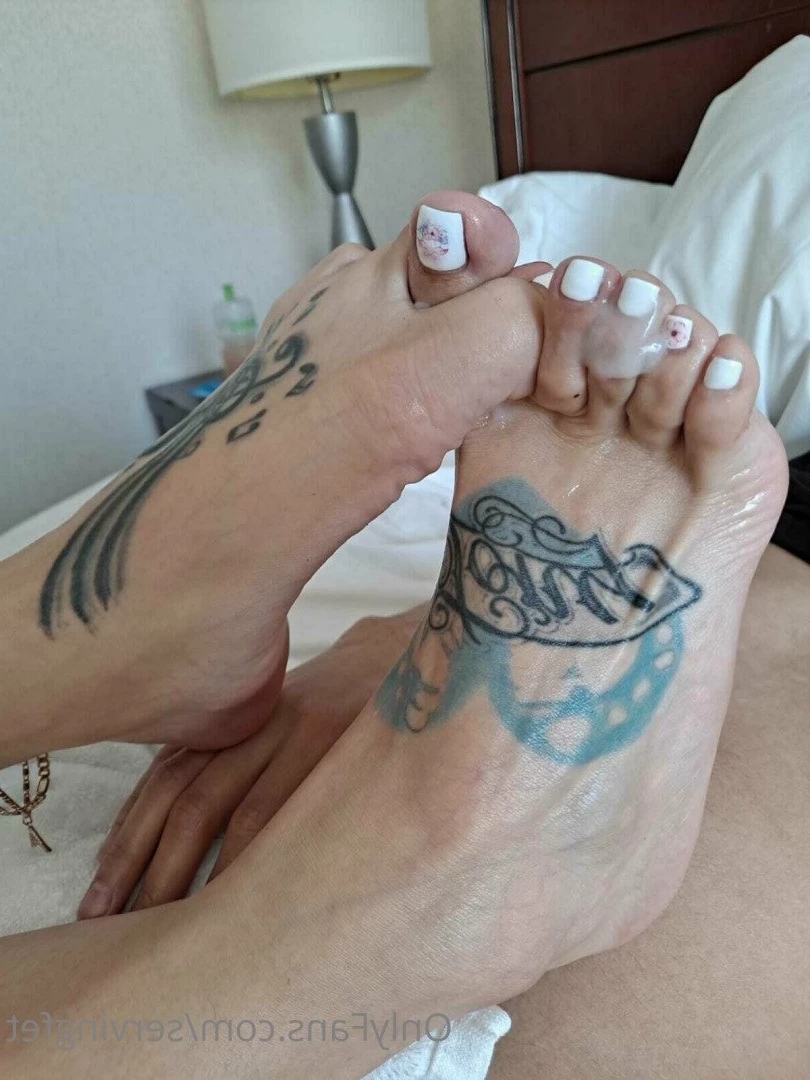 SERVINGBAREFEET [ servingfet ] Onlyfans leaked photo 5094236 on Hotleaks.tv