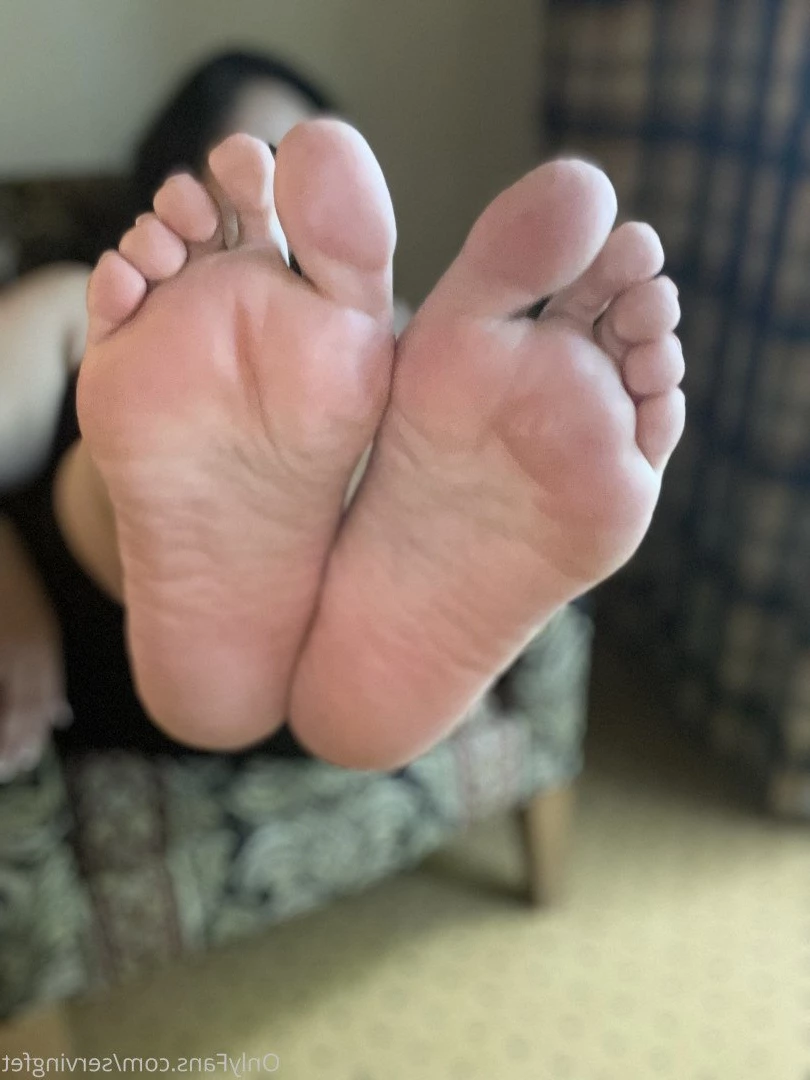 SERVINGBAREFEET [ servingfet ] Onlyfans leaked photo 5094258 on Hotleaks.tv