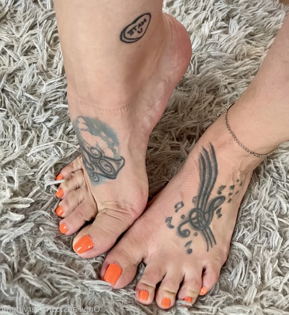 SERVINGBAREFEET [ servingfet ] Onlyfans leaked photo 5094765 on Hotleaks.tv