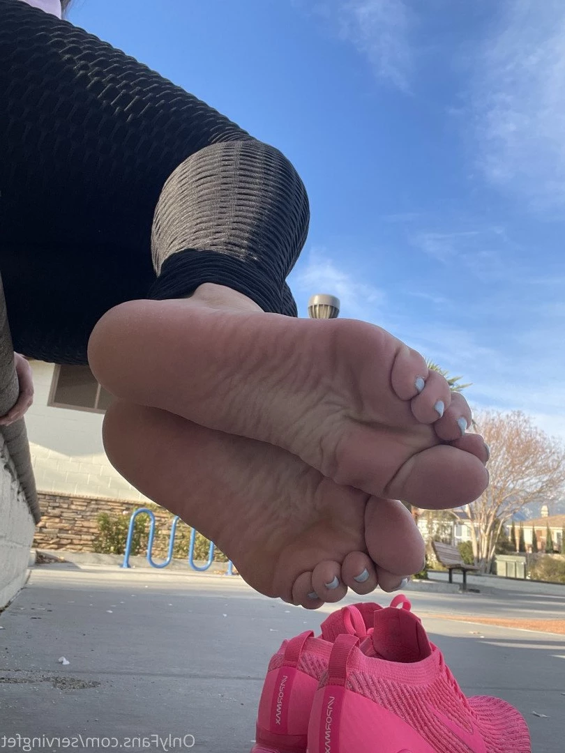 SERVINGBAREFEET [ servingfet ] Onlyfans leaked photo 5094824 on Hotleaks.tv