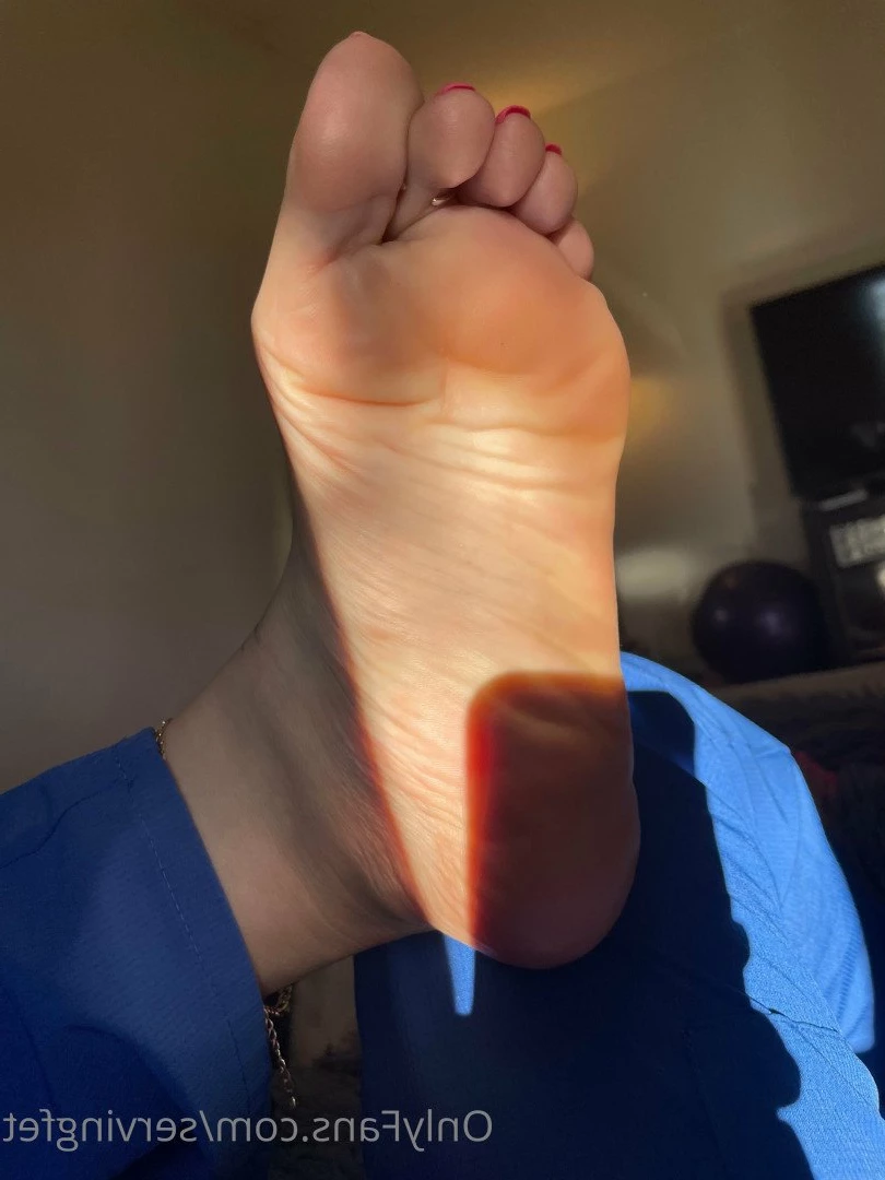 SERVINGBAREFEET [ servingfet ] Onlyfans leaked photo 5095255 on Hotleaks.tv