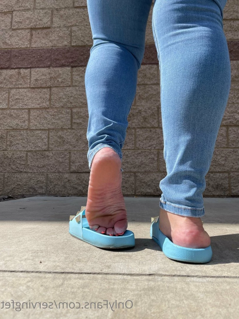 SERVINGBAREFEET [ servingfet ] Onlyfans leaked photo 5095536 on Hotleaks.tv