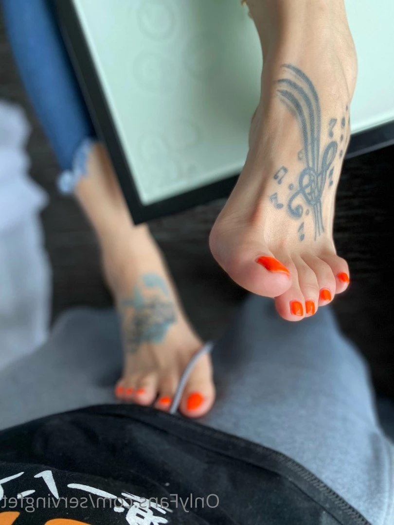 SERVINGBAREFEET [ servingfet ] Onlyfans leaked photo 5095655 on Hotleaks.tv