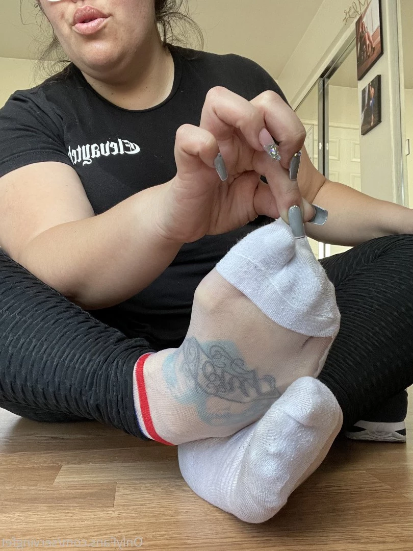 SERVINGBAREFEET [ servingfet ] Onlyfans leaked photo 5095742 on Hotleaks.tv