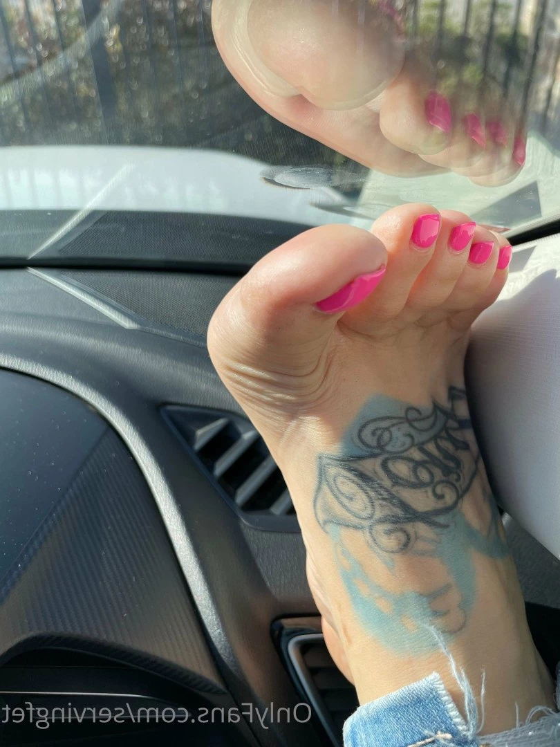 SERVINGBAREFEET [ servingfet ] Onlyfans leaked photo 5096283 on Hotleaks.tv