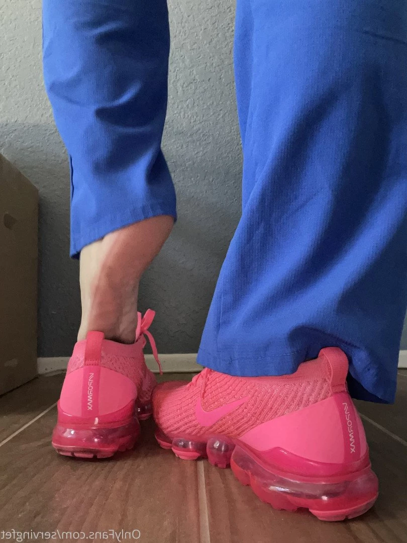 SERVINGBAREFEET [ servingfet ] Onlyfans leaked photo 5096325 on Hotleaks.tv