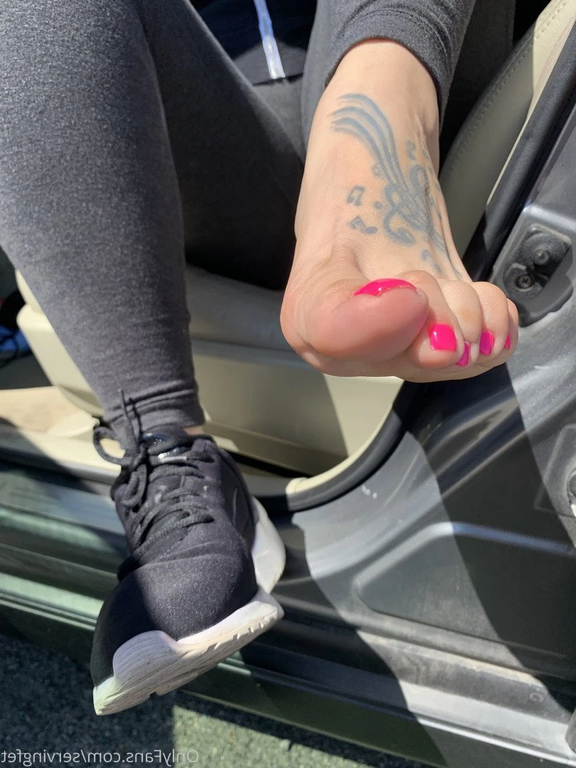 SERVINGBAREFEET [ servingfet ] Onlyfans leaked photo 5096741 on Hotleaks.tv