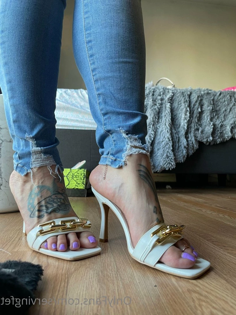 SERVINGBAREFEET [ servingfet ] Onlyfans leaked photo 5097593 on Hotleaks.tv