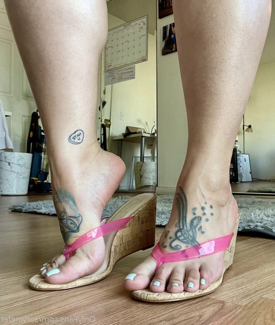 SERVINGBAREFEET [ servingfet ] Onlyfans leaked photo 5098165 on Hotleaks.tv