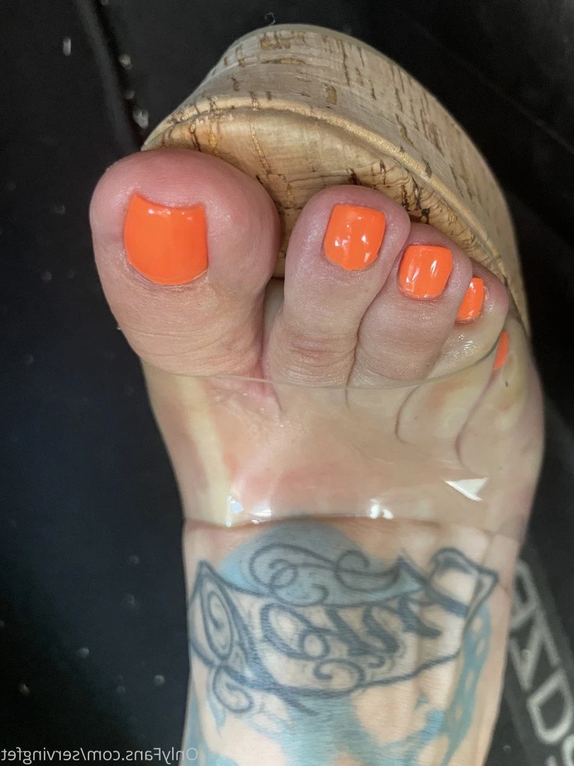 SERVINGBAREFEET [ servingfet ] Onlyfans leaked photo 5098203 on Hotleaks.tv