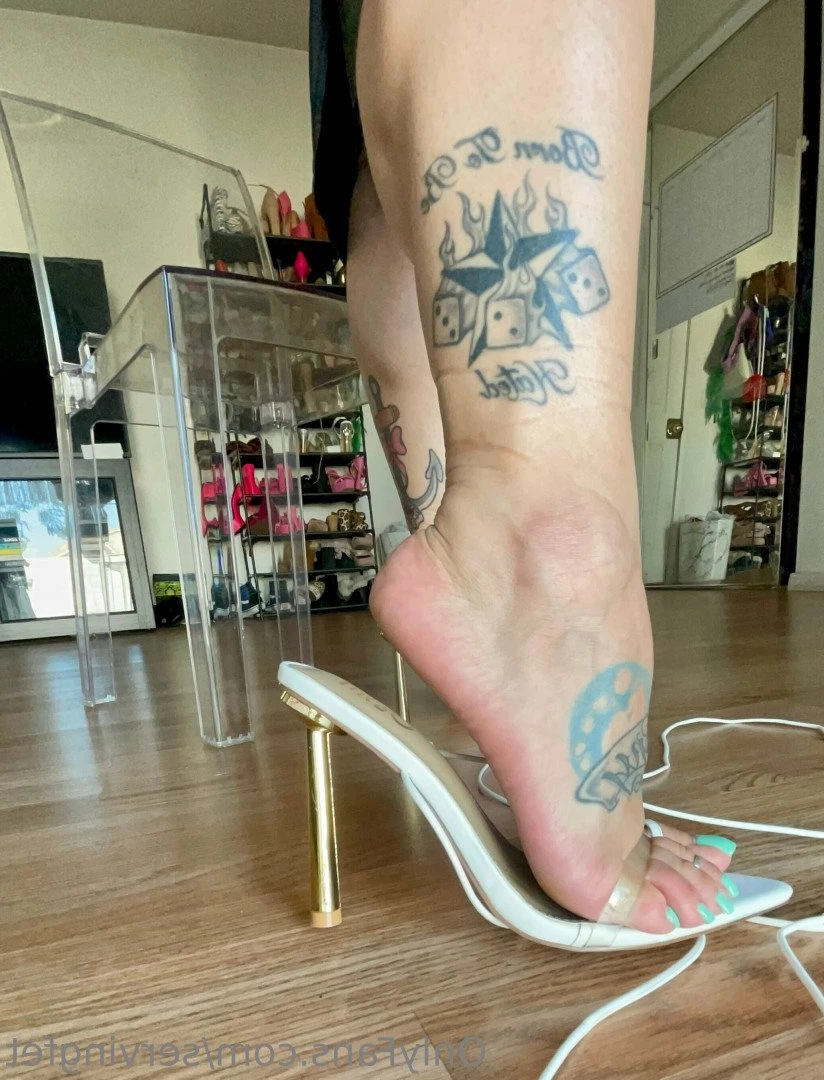 SERVINGBAREFEET [ servingfet ] Onlyfans leaked photo 5098685 on Hotleaks.tv