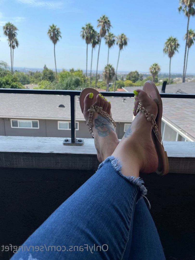 SERVINGBAREFEET [ servingfet ] Onlyfans leaked photo 5099010 on Hotleaks.tv