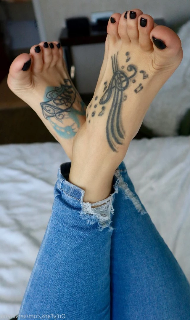 SERVINGBAREFEET [ servingfet ] Onlyfans leaked photo 5099667 on Hotleaks.tv