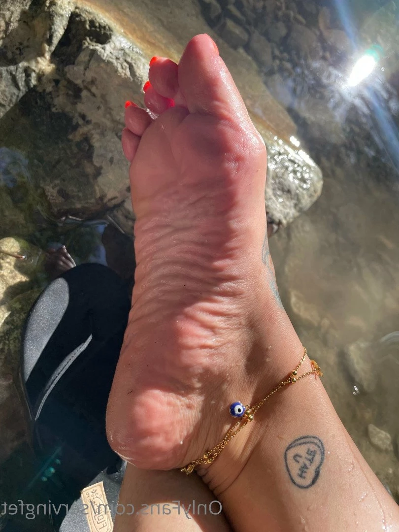SERVINGBAREFEET [ servingfet ] Onlyfans leaked photo 5099823 on Hotleaks.tv