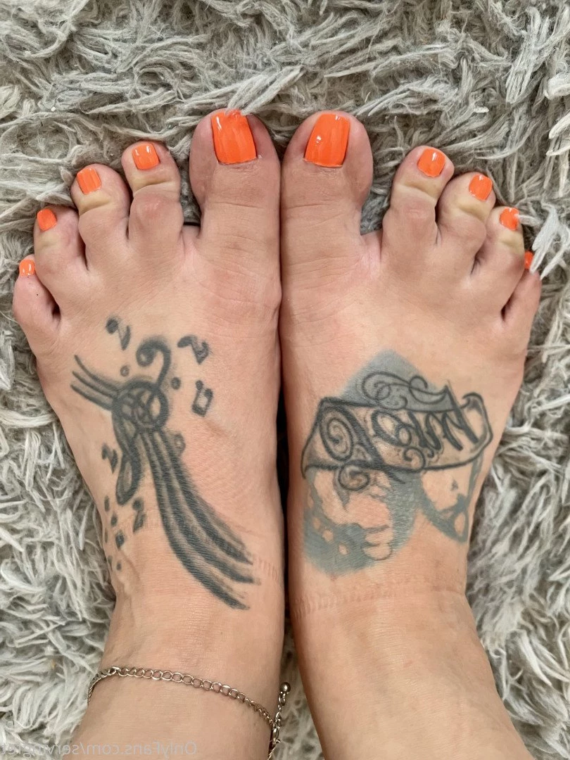SERVINGBAREFEET [ servingfet ] Onlyfans leaked photo 5099893 on Hotleaks.tv