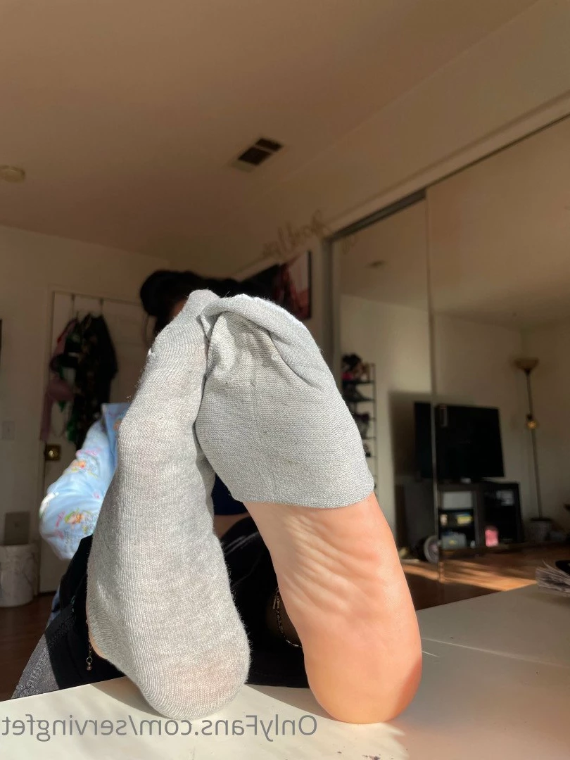 SERVINGBAREFEET [ servingfet ] Onlyfans leaked photo 5099934 on Hotleaks.tv