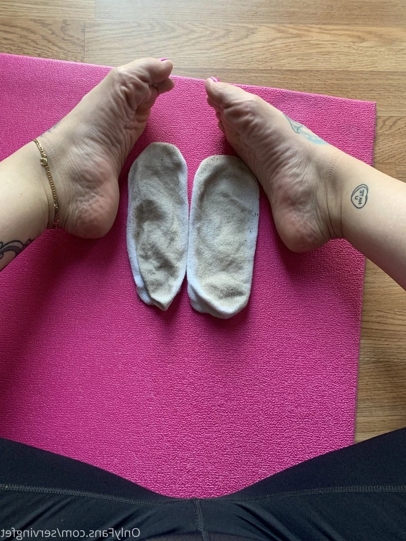 SERVINGBAREFEET [ servingfet ] Onlyfans leaked photo 5100055 on Hotleaks.tv
