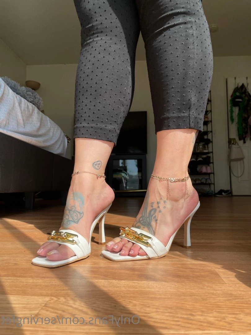 SERVINGBAREFEET [ servingfet ] Onlyfans leaked photo 5100128 on Hotleaks.tv