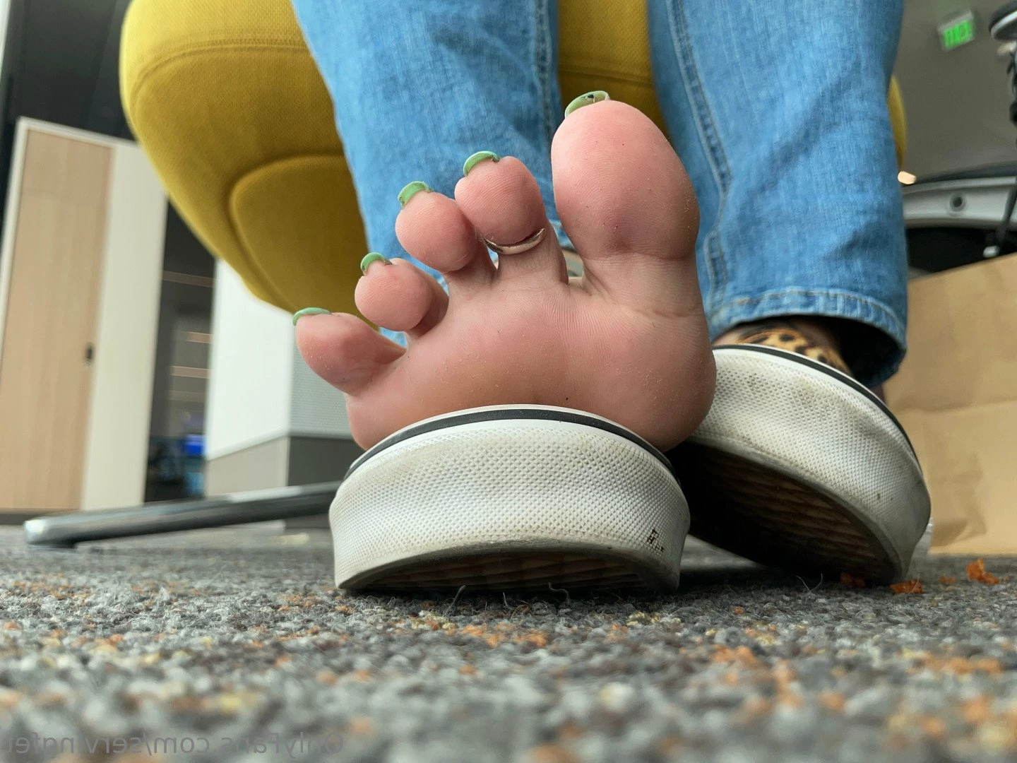 SERVINGBAREFEET [ servingfet ] Onlyfans leaked photo 5100429 on Hotleaks.tv