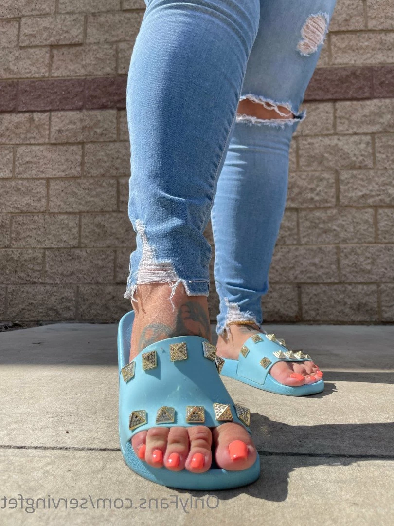 SERVINGBAREFEET [ servingfet ] Onlyfans leaked photo 5100558 on Hotleaks.tv