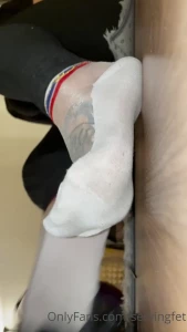 SERVINGBAREFEET [ servingfet ] Onlyfans leaked video 5343932 on Hotleaks.tv
