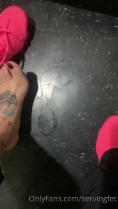 SERVINGBAREFEET [ servingfet ] Onlyfans leaked video 5344124 on Hotleaks.tv