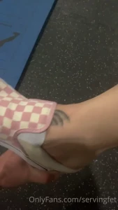 SERVINGBAREFEET [ servingfet ] Onlyfans leaked video 5344222 on Hotleaks.tv