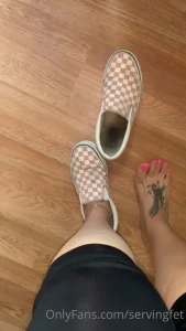 SERVINGBAREFEET [ servingfet ] Onlyfans leaked video 5344362 on Hotleaks.tv