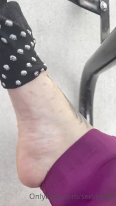 SERVINGBAREFEET [ servingfet ] Onlyfans leaked video 5344552 on Hotleaks.tv