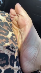 SERVINGBAREFEET [ servingfet ] Onlyfans leaked video 5344597 on Hotleaks.tv
