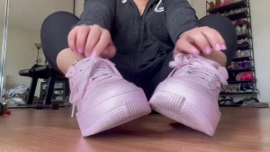 SERVINGBAREFEET [ servingfet ] Onlyfans leaked video 5344823 on Hotleaks.tv