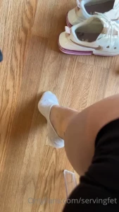SERVINGBAREFEET [ servingfet ] Onlyfans leaked video 5344997 on Hotleaks.tv