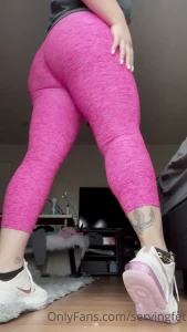 SERVINGBAREFEET [ servingfet ] Onlyfans leaked video 5345010 on Hotleaks.tv
