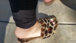 SERVINGBAREFEET [ servingfet ] Onlyfans leaked video 5345311 on Hotleaks.tv