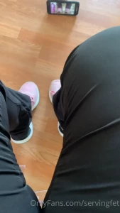 SERVINGBAREFEET [ servingfet ] Onlyfans leaked video 5345427 on Hotleaks.tv