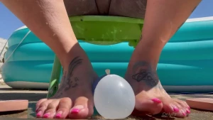 SERVINGBAREFEET [ servingfet ] Onlyfans leaked video 5345784 on Hotleaks.tv