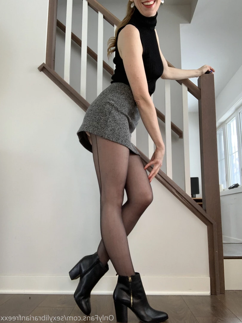 The Free Sexy Librarian [ sexylibrarianfreexx ] Onlyfans leaked photo 9732808 on Hotleaks.tv