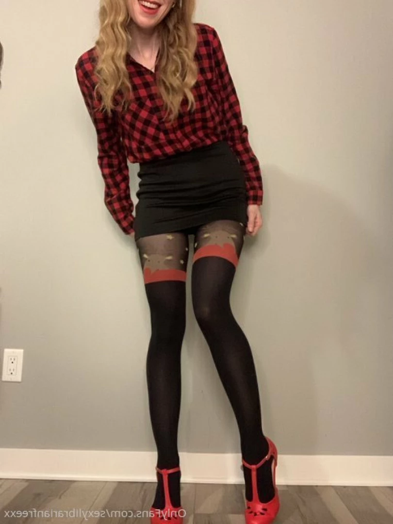 The Free Sexy Librarian [ sexylibrarianfreexx ] Onlyfans leaked photo 9733287 on Hotleaks.tv