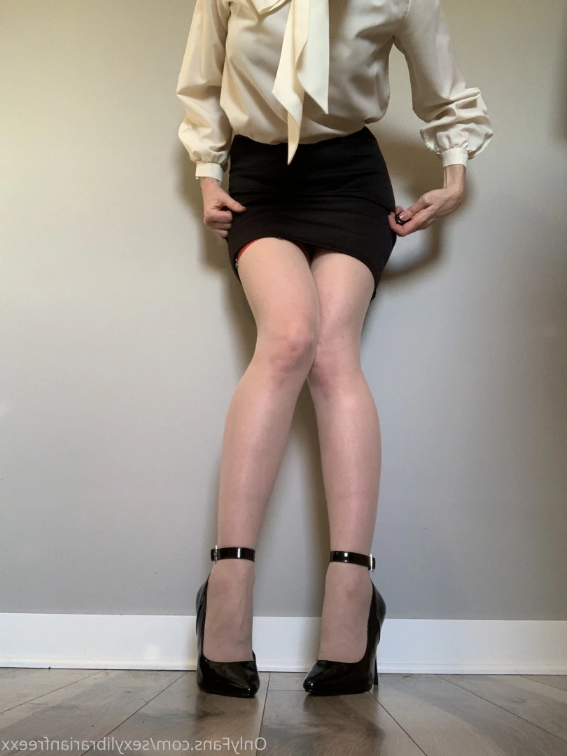 The Free Sexy Librarian [ sexylibrarianfreexx ] Onlyfans leaked photo 9733589 on Hotleaks.tv