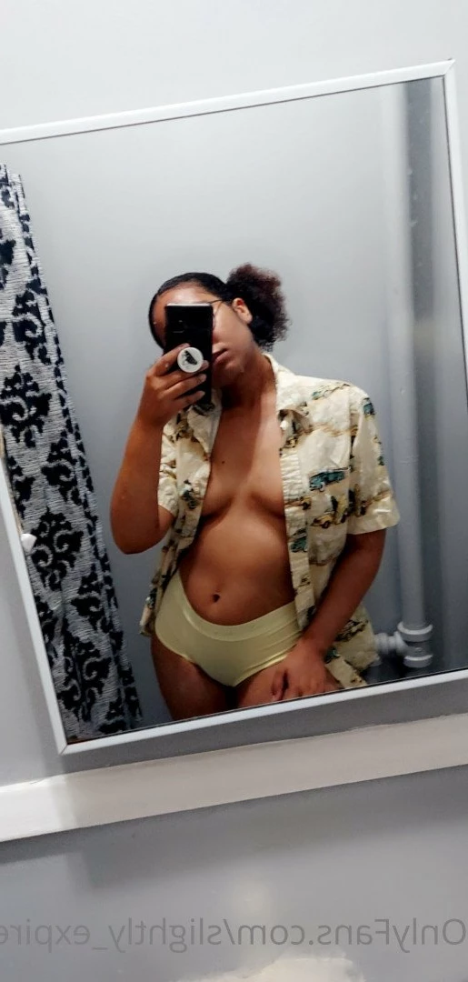 slightly expired [ slightly_expired ] Onlyfans leaked photo 5017676 on Hotleaks.tv