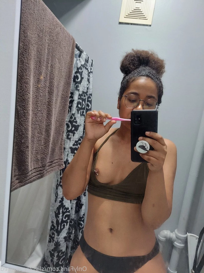 slightly expired [ slightly_expired ] Onlyfans leaked photo 5018530 on Hotleaks.tv